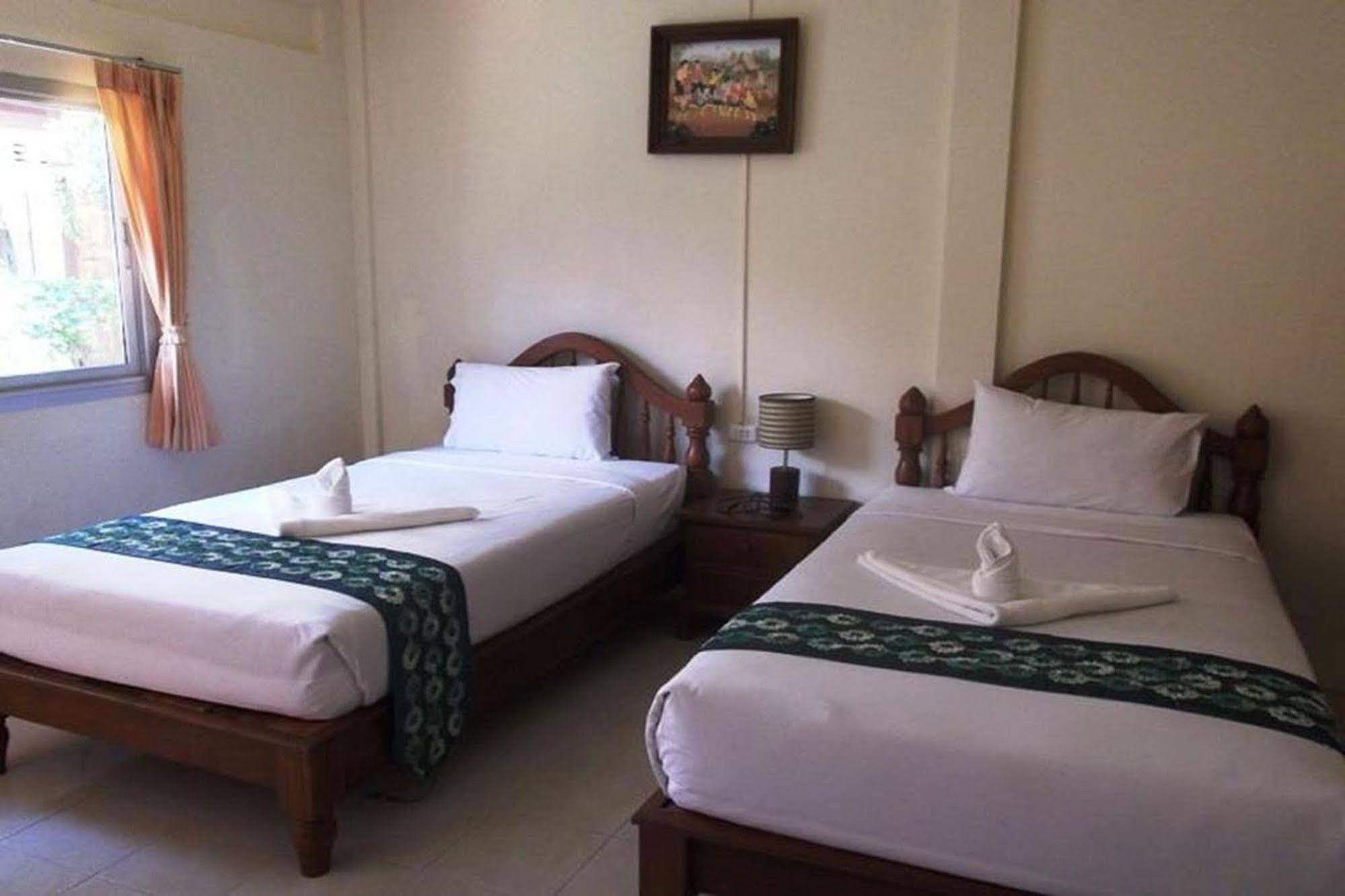 Saver Guesthouse Chaweng Beach Buitenkant foto
