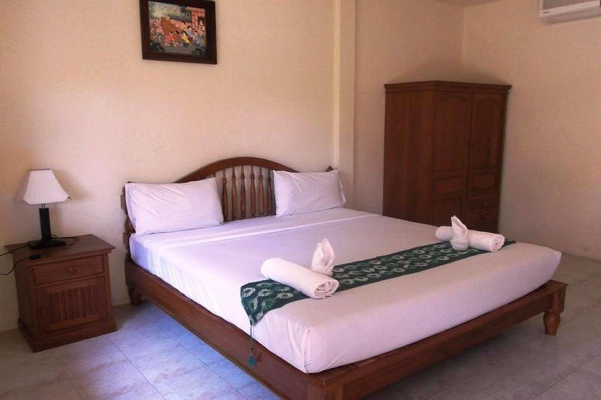 Saver Guesthouse Chaweng Beach Buitenkant foto