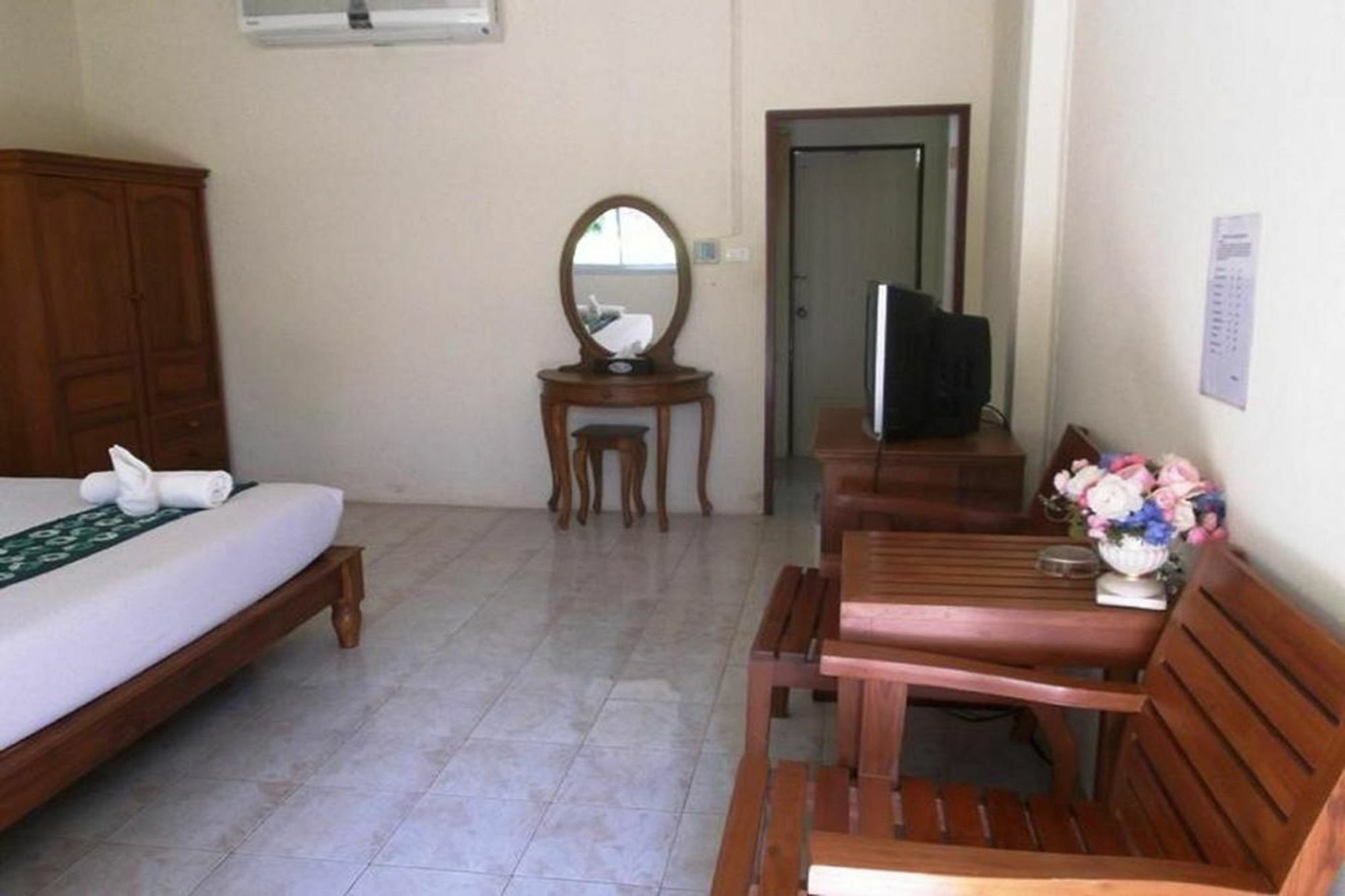 Saver Guesthouse Chaweng Beach Buitenkant foto